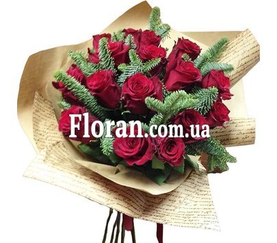 Новогодний букет с красными розами