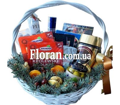 Новорічний подарунковий кошик