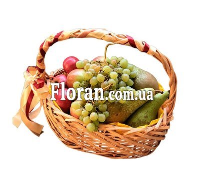 Осенняя корзина с фруктами