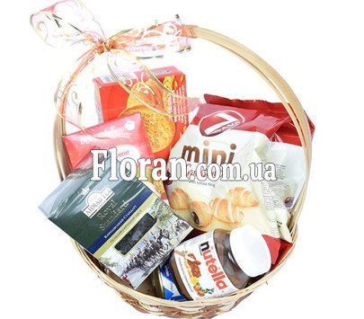 Gift basket with tea