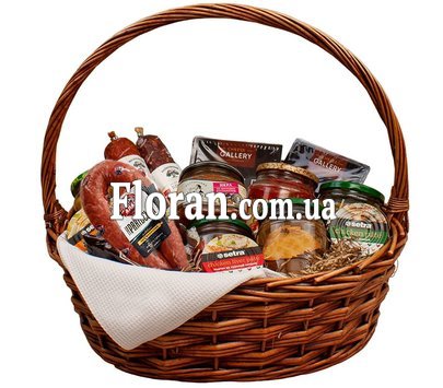 Gift basket with sausages
