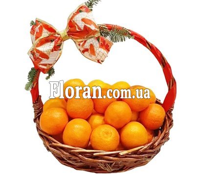 Подарунковий кошик з мандаринами