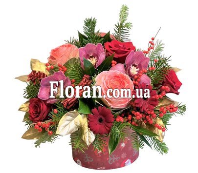 Різдвяна коробка з квітами