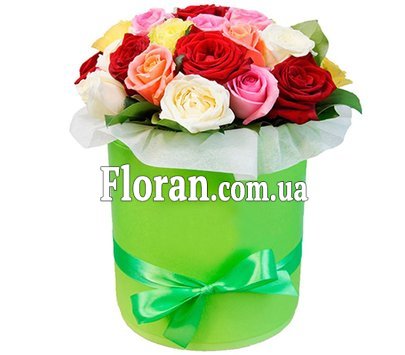 Троянди мікс в шляпній коробці