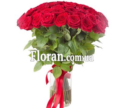 45 червоних троянд