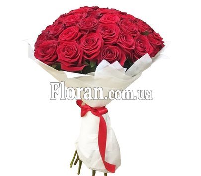 Букет алых цветов