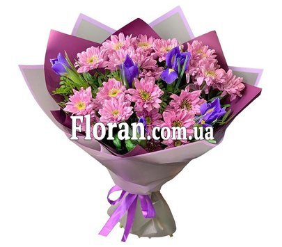 Букет з ірисів та хризантем