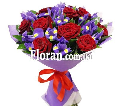 Букет з ірисів та троянд