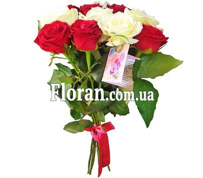 Букет роз перевязанный лентой