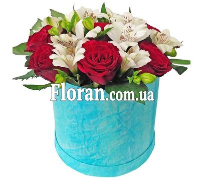Квіти у круглій коробочці