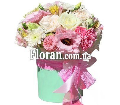 Квіти в зеленій коробці