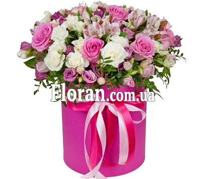 Коробка цветов для любимой девушки