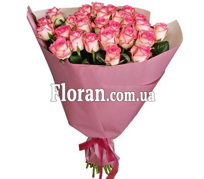 Красивый букет цветов розового цвета