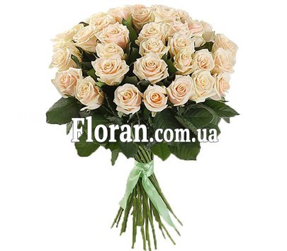 Кремовые розы в букете