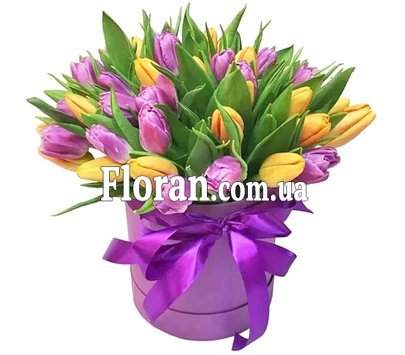 Необычная коробка с тюльпанами