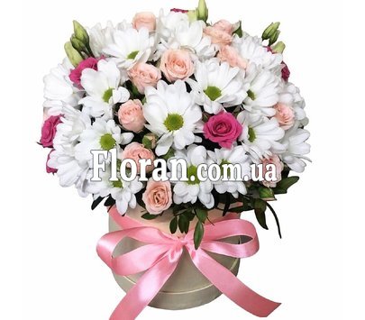 Ніжні квіти у коробці