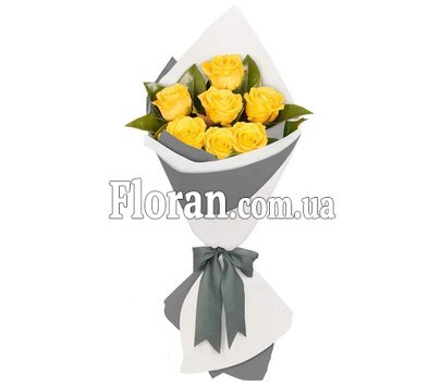 Сім жовтих троянд