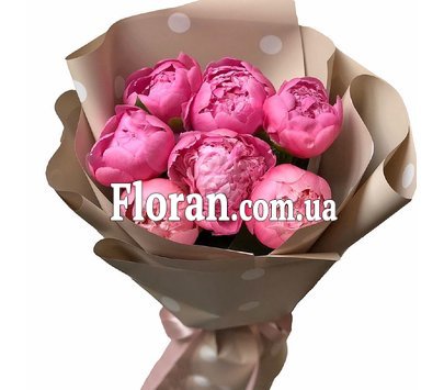 Букет 7 пионов