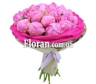Букет для коханої з півоній